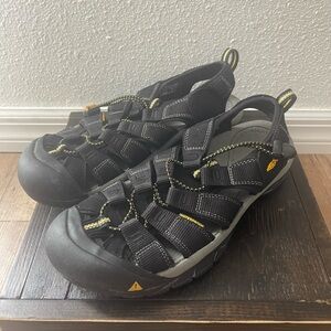 Men’s Keen Sandals - Size 10.5